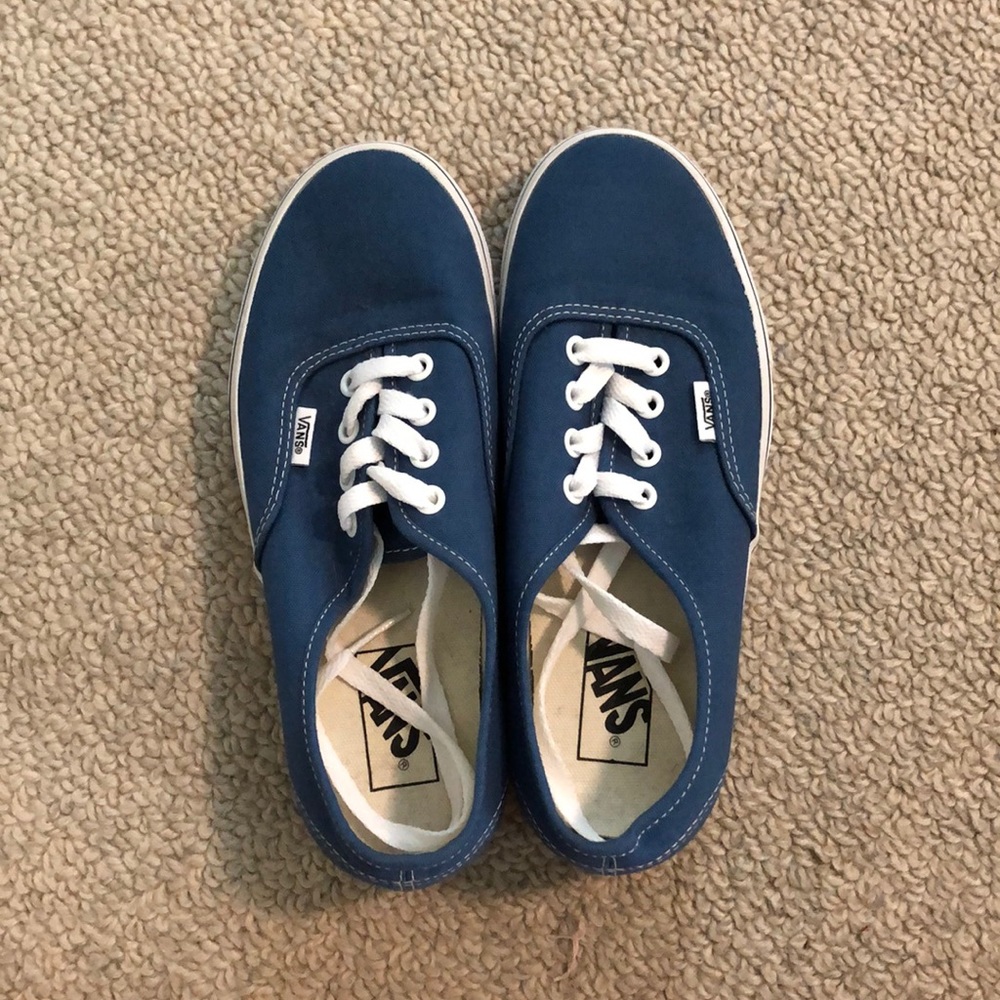 Blue vans size 7 (women’s) never worn